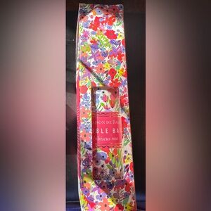 Maison De Base Hibiscus Rose Bubble Bath